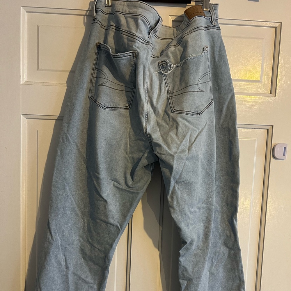 American Eagle light wash distressed jeans
